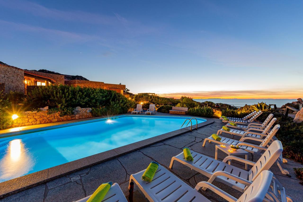 Le Sfumature Di Melograno Villa Costa Paradiso Exterior photo
