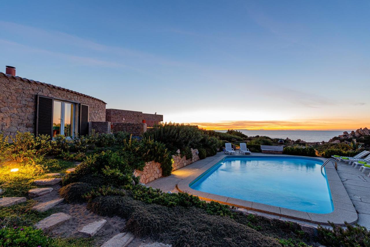 Le Sfumature Di Melograno Villa Costa Paradiso Exterior photo
