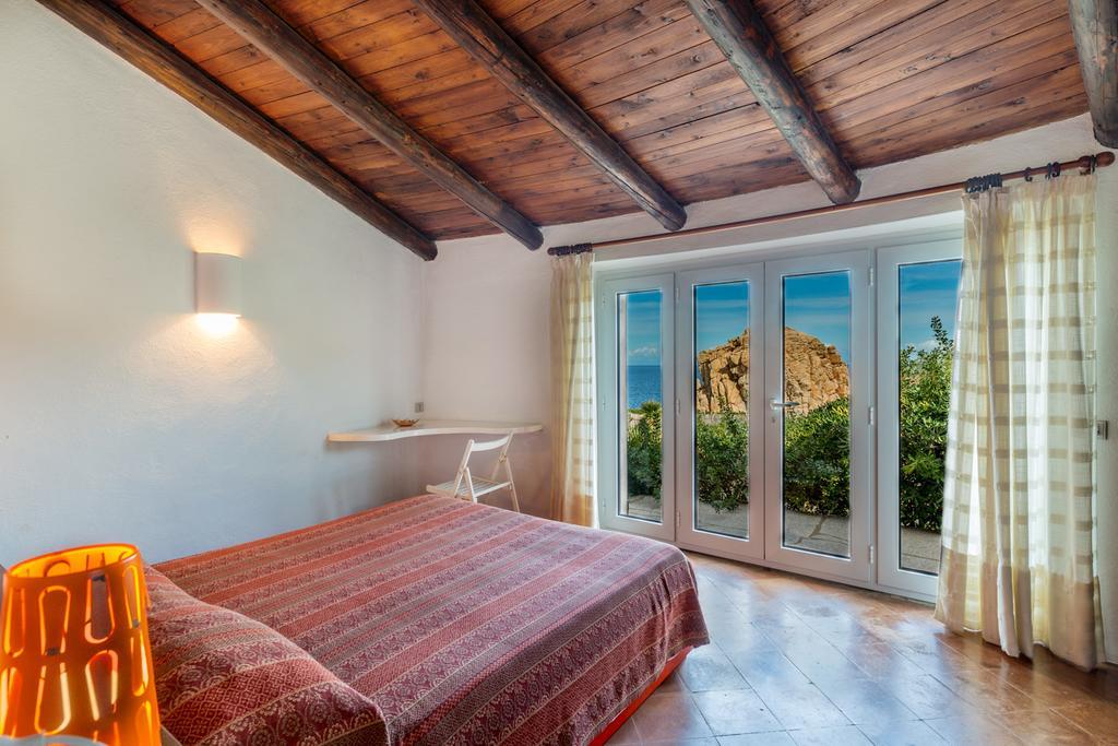 Le Sfumature Di Melograno Villa Costa Paradiso Exterior photo