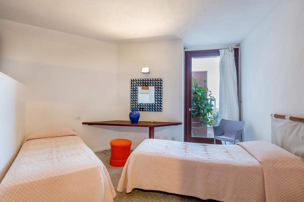 Le Sfumature Di Melograno Villa Costa Paradiso Exterior photo